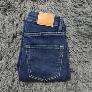 Super Jigh Rise Skinny Jean